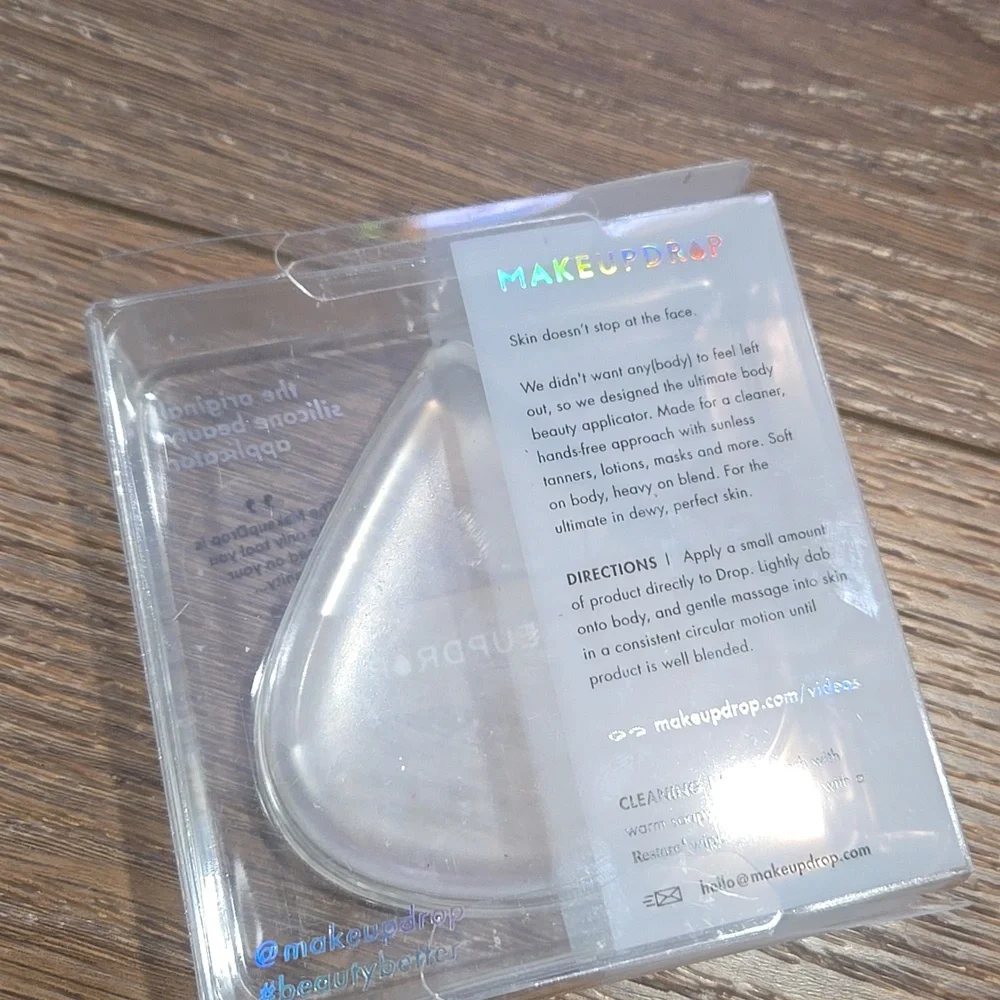 NWT MAKEUPDROP SILICONE APPLICATOR BODY.... #7891